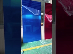 ミラーの壁パネル