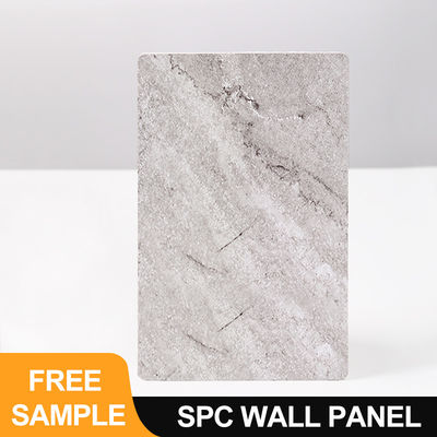SPC壁パネル 600*2440*4mm 防水および耐火性WPC壁パネル PVCマーブルシート フリーナーコーティング 浴室のための内装飾パネル